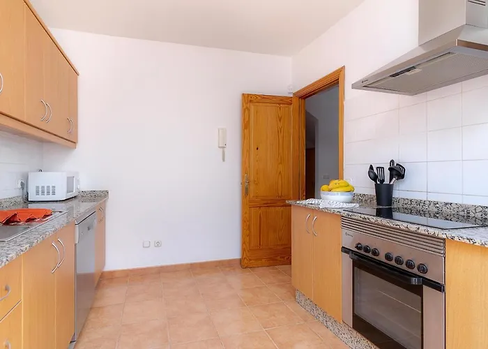 Vv Mapaluca Minigolf By Hh Villa *